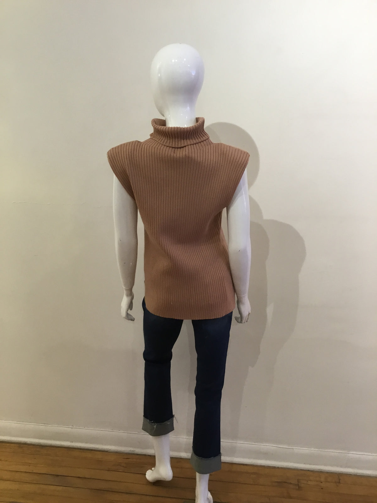 Fate cap sleeved turtle neck