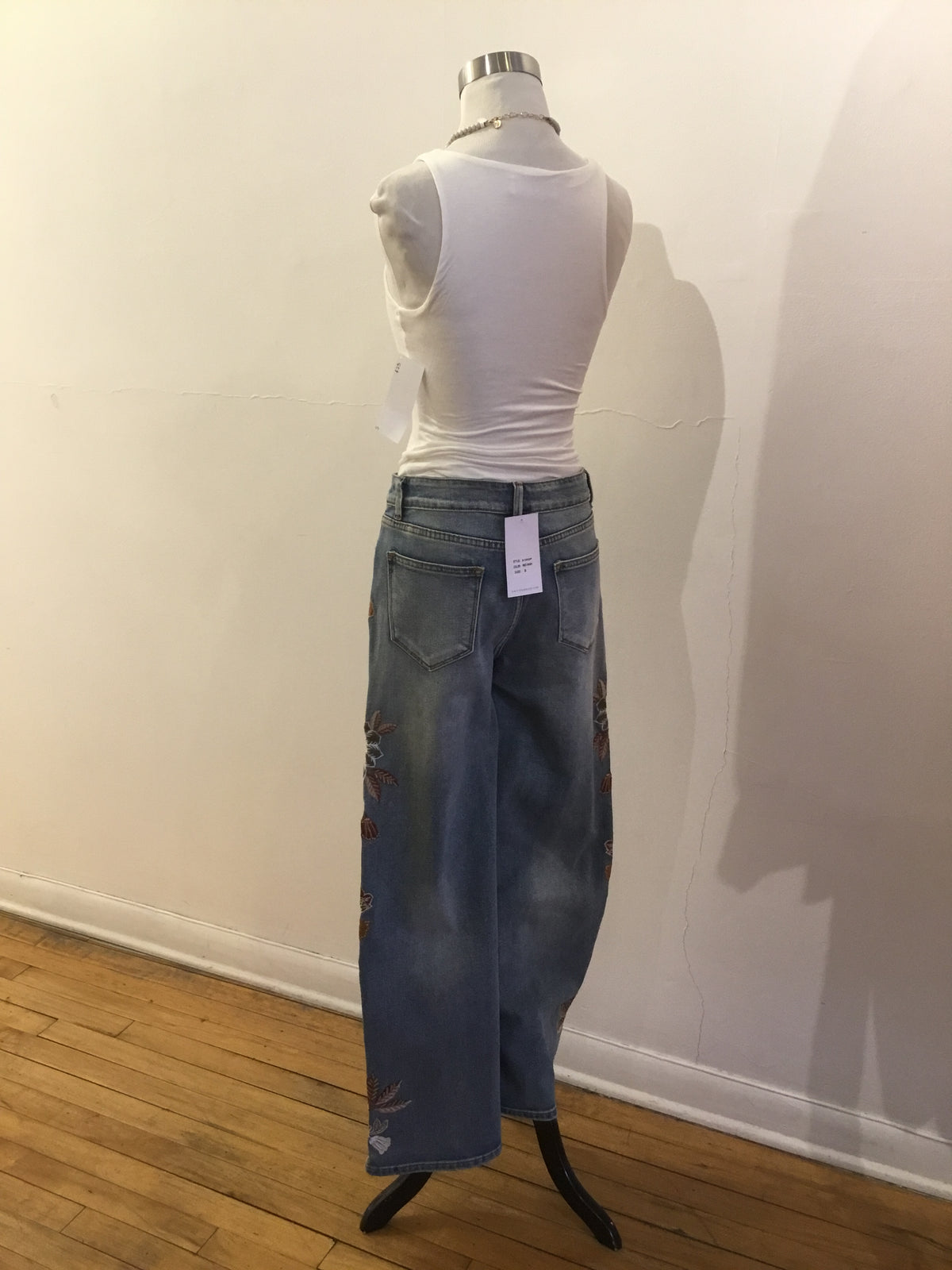 blue b Flower Embroidered Jeans