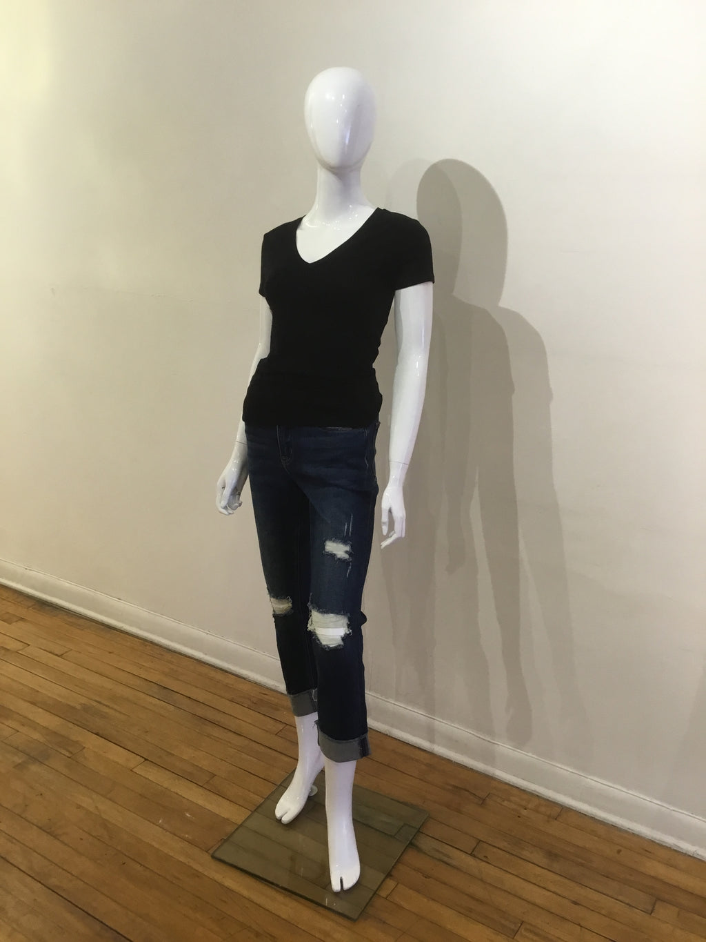 Popular 21 v-neck