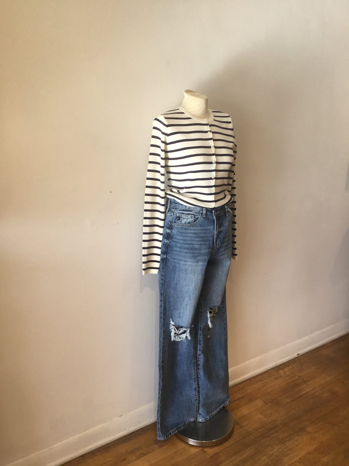 KanCan Essentials Open Pack Cosmo High Rise 90’s Criss Cross Straight Jeans