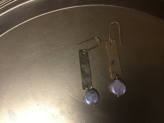 KDM Jewelry Metal Rectangle Pearl Earrings