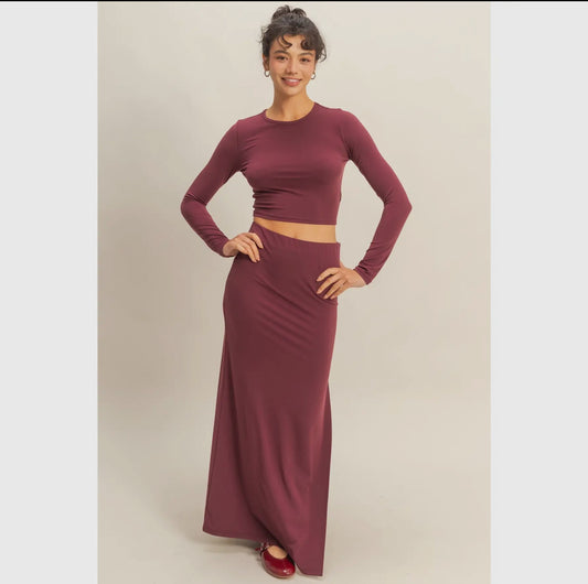 Double zero high slit maxi skirt