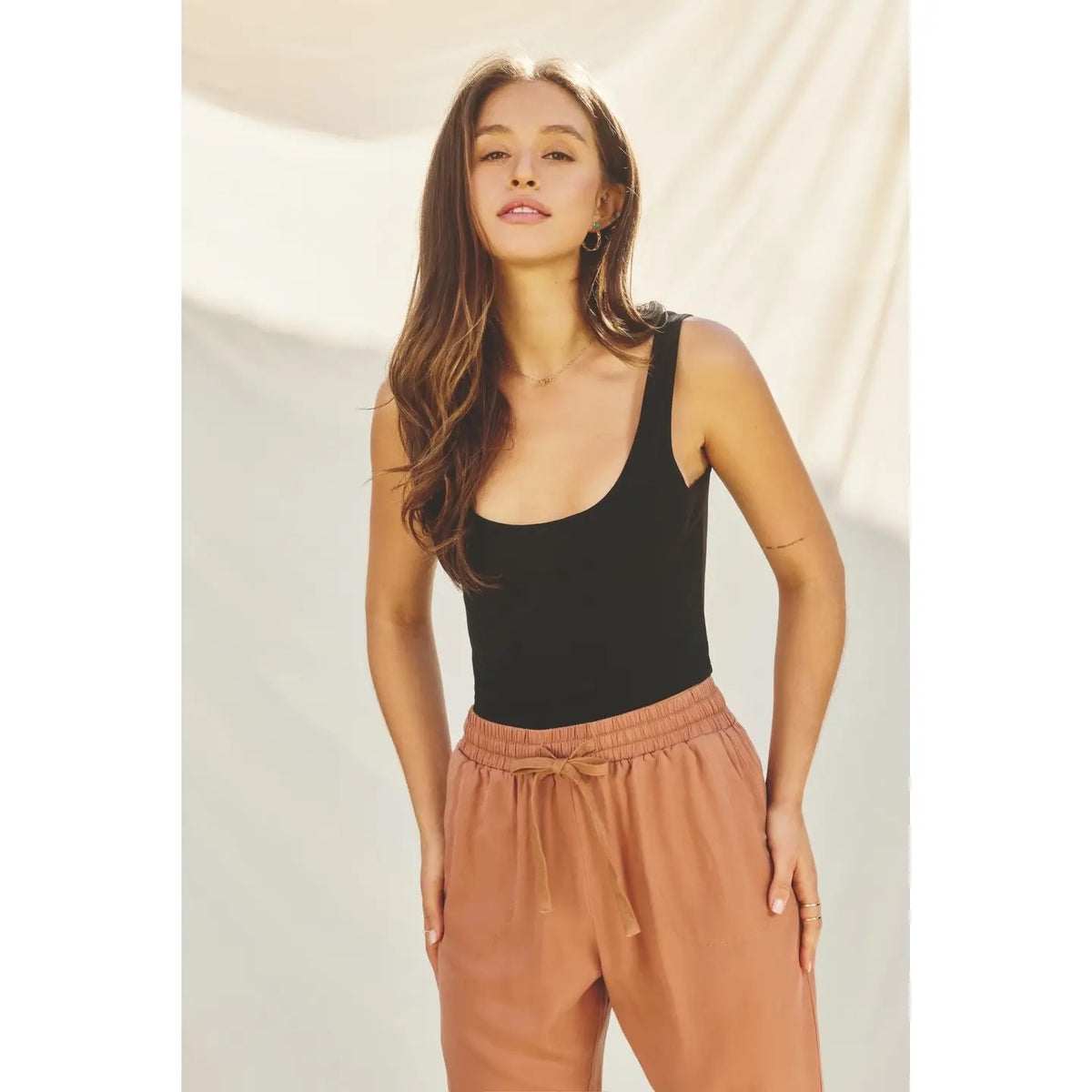 Dress Forum Cropped Tank in Black